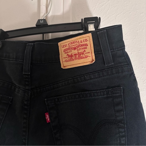 Levi’s Black Cut-Off Jean Shorts Non-Stretch Size 6 Relaxed Fit - Picture 5 of 8